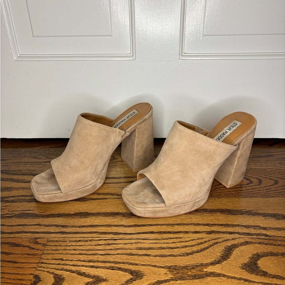 Steve Madden Women's Beige Block Heel Mules